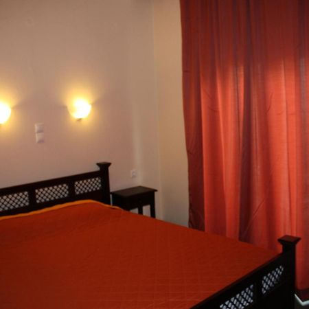 Dionyssos Hotel ลีเมนาส ภายนอก รูปภาพ