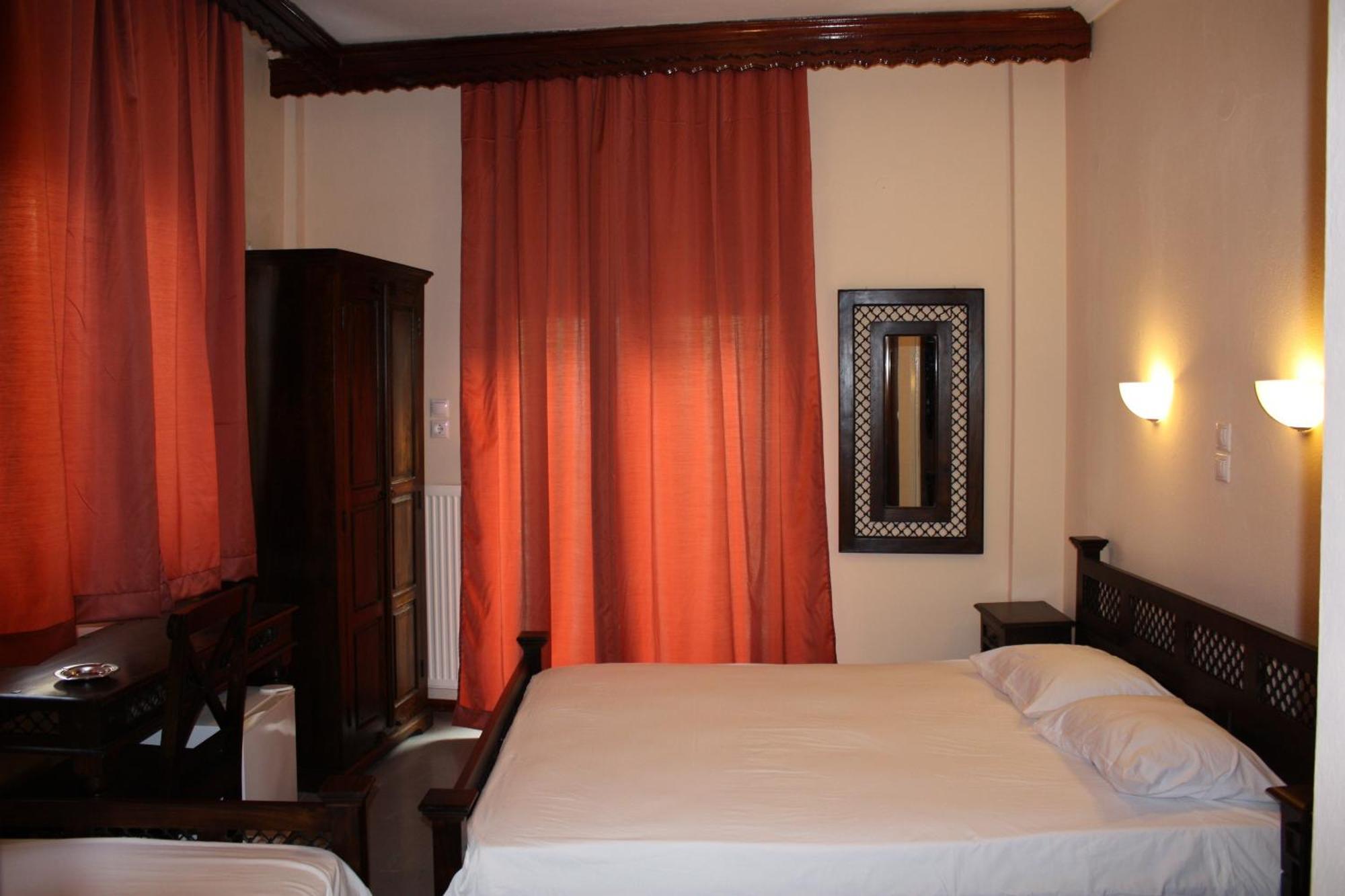 Dionyssos Hotel ลีเมนาส ภายนอก รูปภาพ