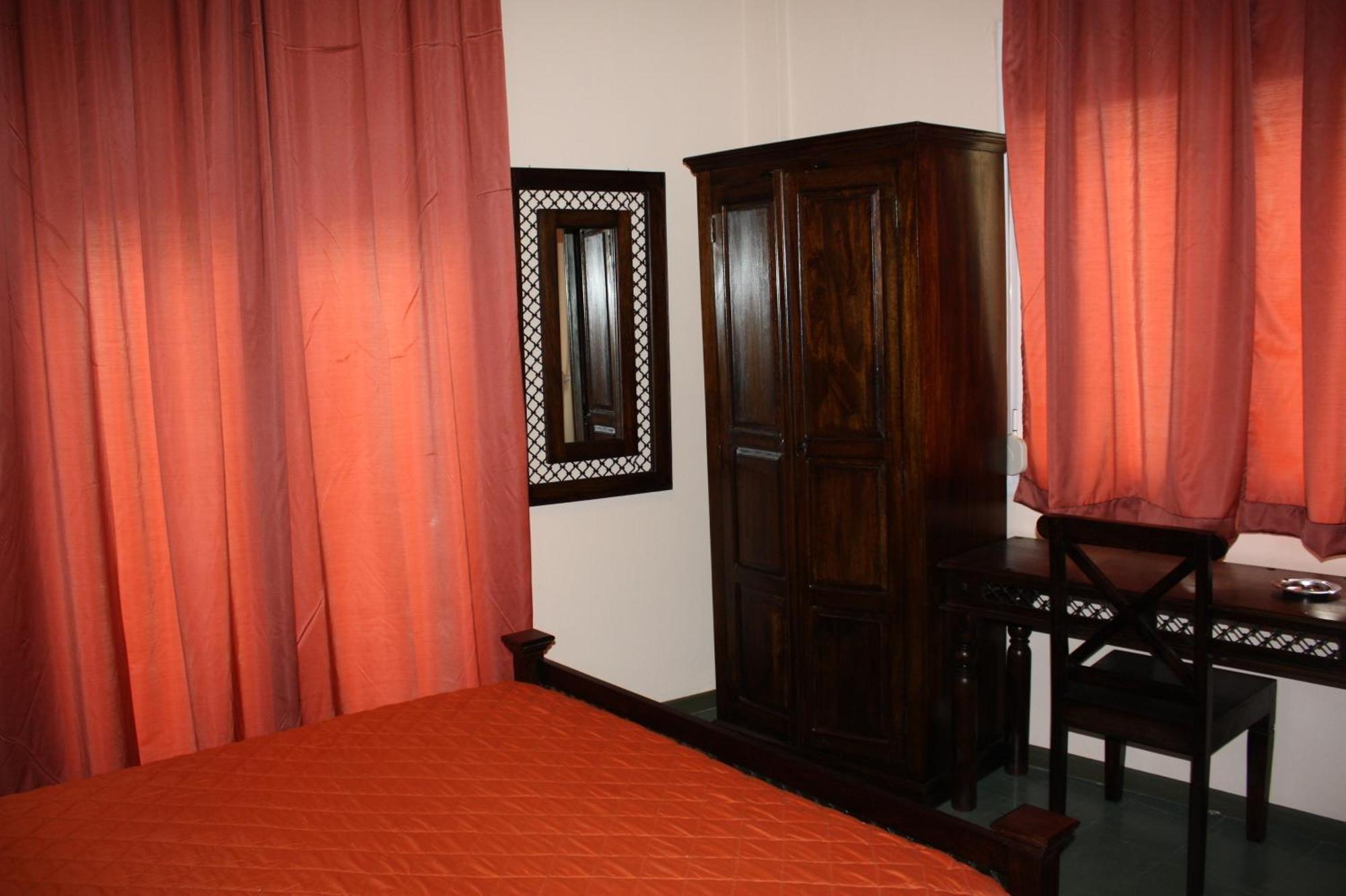 Dionyssos Hotel ลีเมนาส ภายนอก รูปภาพ