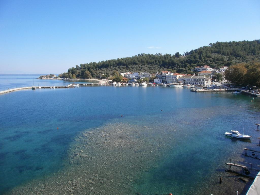 Dionyssos Hotel ลีเมนาส ภายนอก รูปภาพ