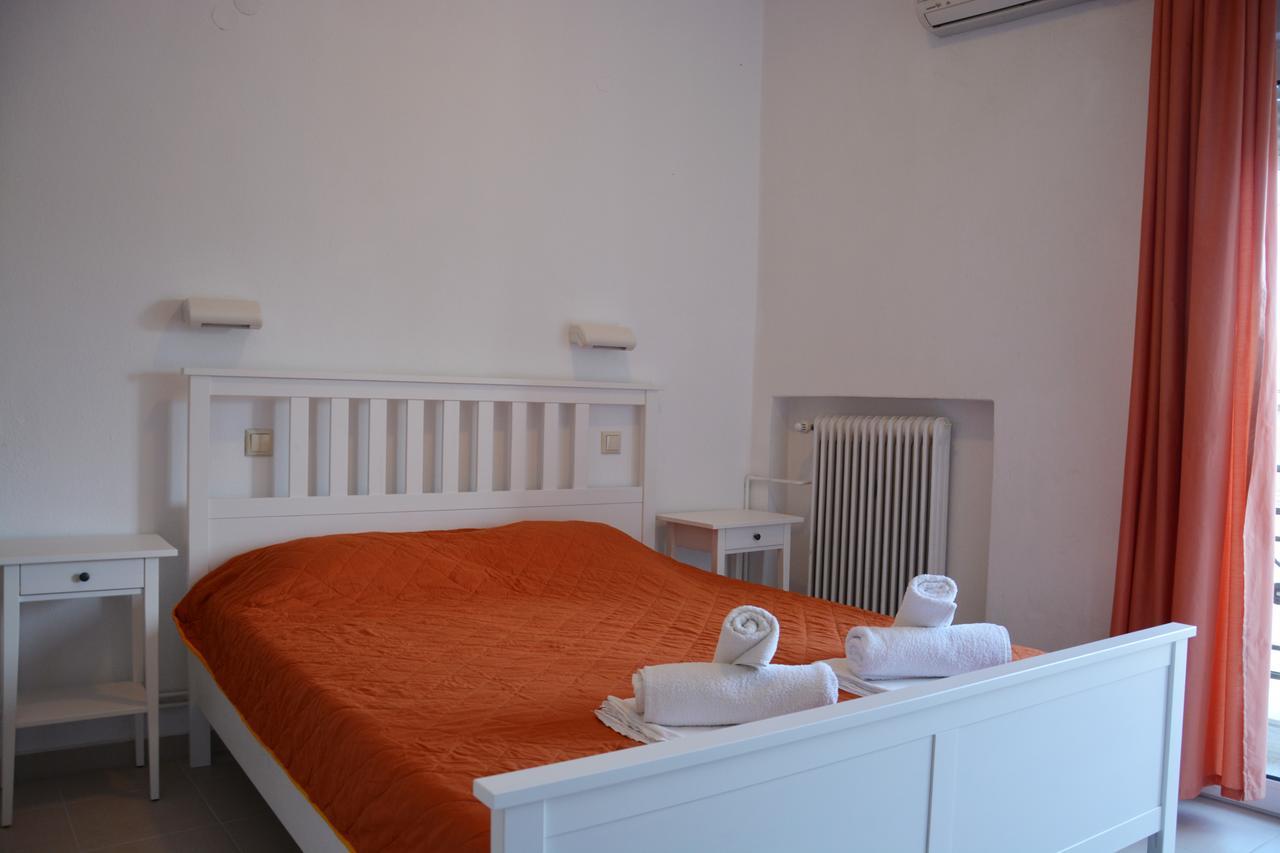 Dionyssos Hotel ลีเมนาส ภายนอก รูปภาพ