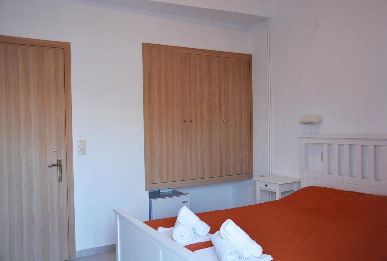 Dionyssos Hotel ลีเมนาส ภายนอก รูปภาพ